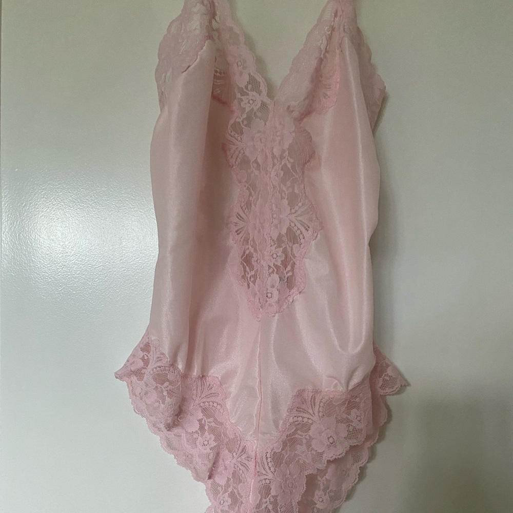 80’s Guy Laroche Lingerie Pink Lace Teddy